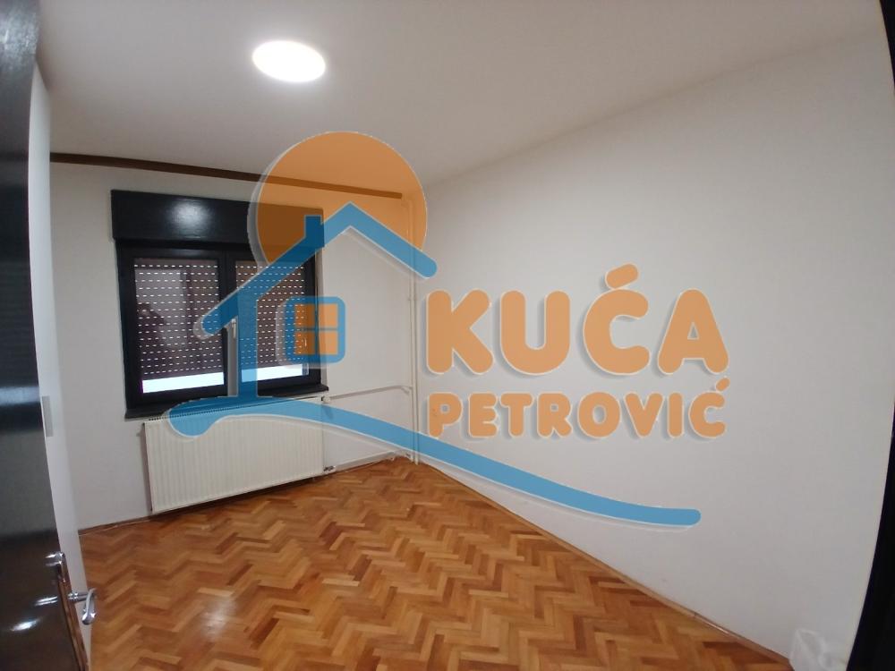 Slika 3 - Solunskih ratnika,  Lokal za izdavanje, 171m2, 600€