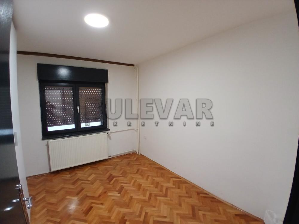 Slika 3 - Solunskih ratnika,  Lokal za izdavanje, 171m2, 600€