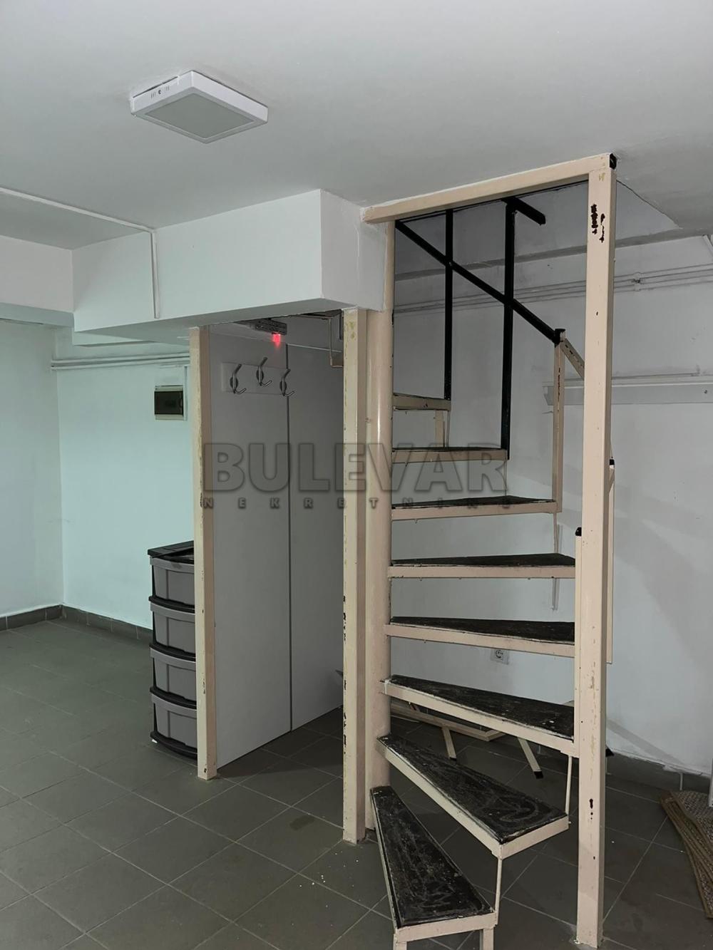 Slika 6 - 7. jula,  Lokal za izdavanje, 48m2, 350€