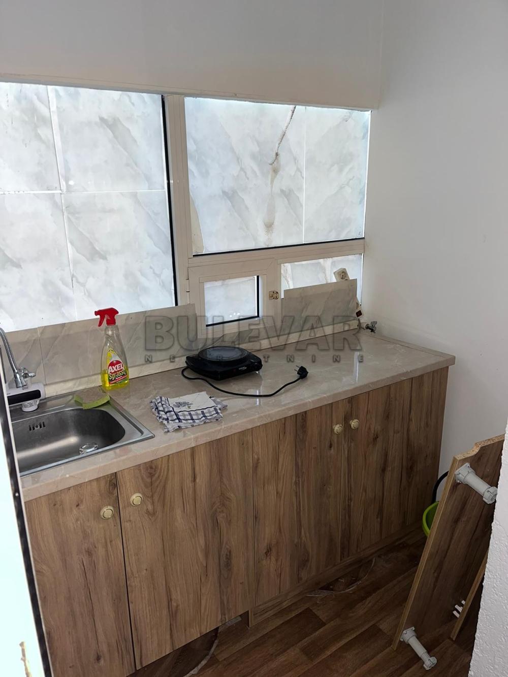 Slika 3 - 7. jula,  Lokal za izdavanje, 48m2, 350€