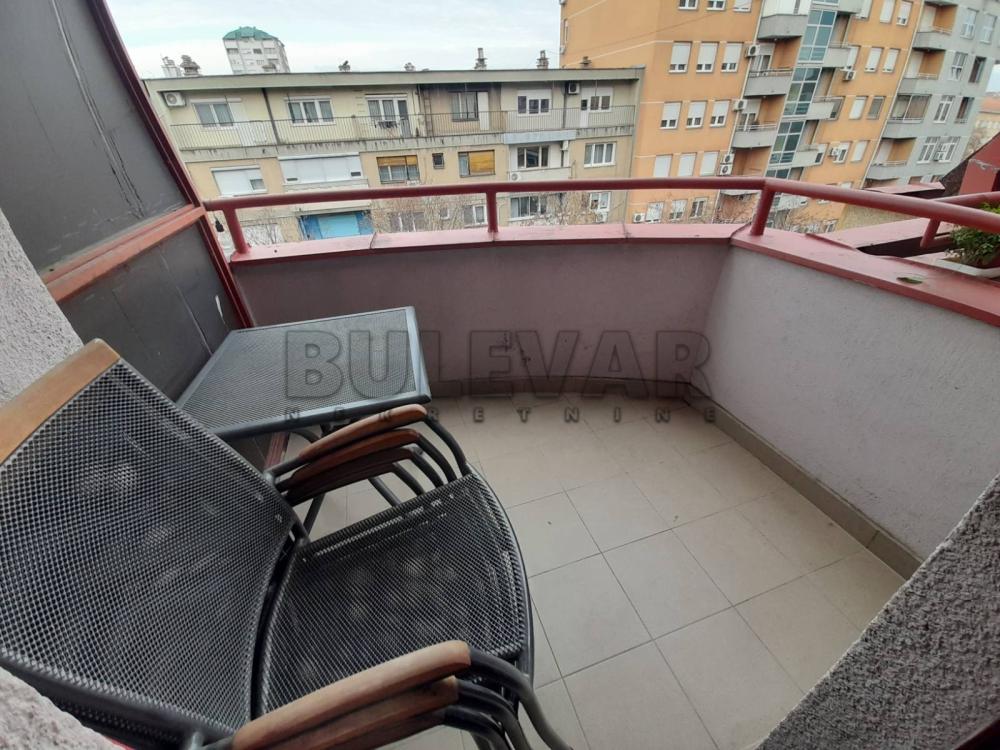 Slika 11 - Jovana Ristića, Trosoban stan za izdavanje, 67m2, 450€