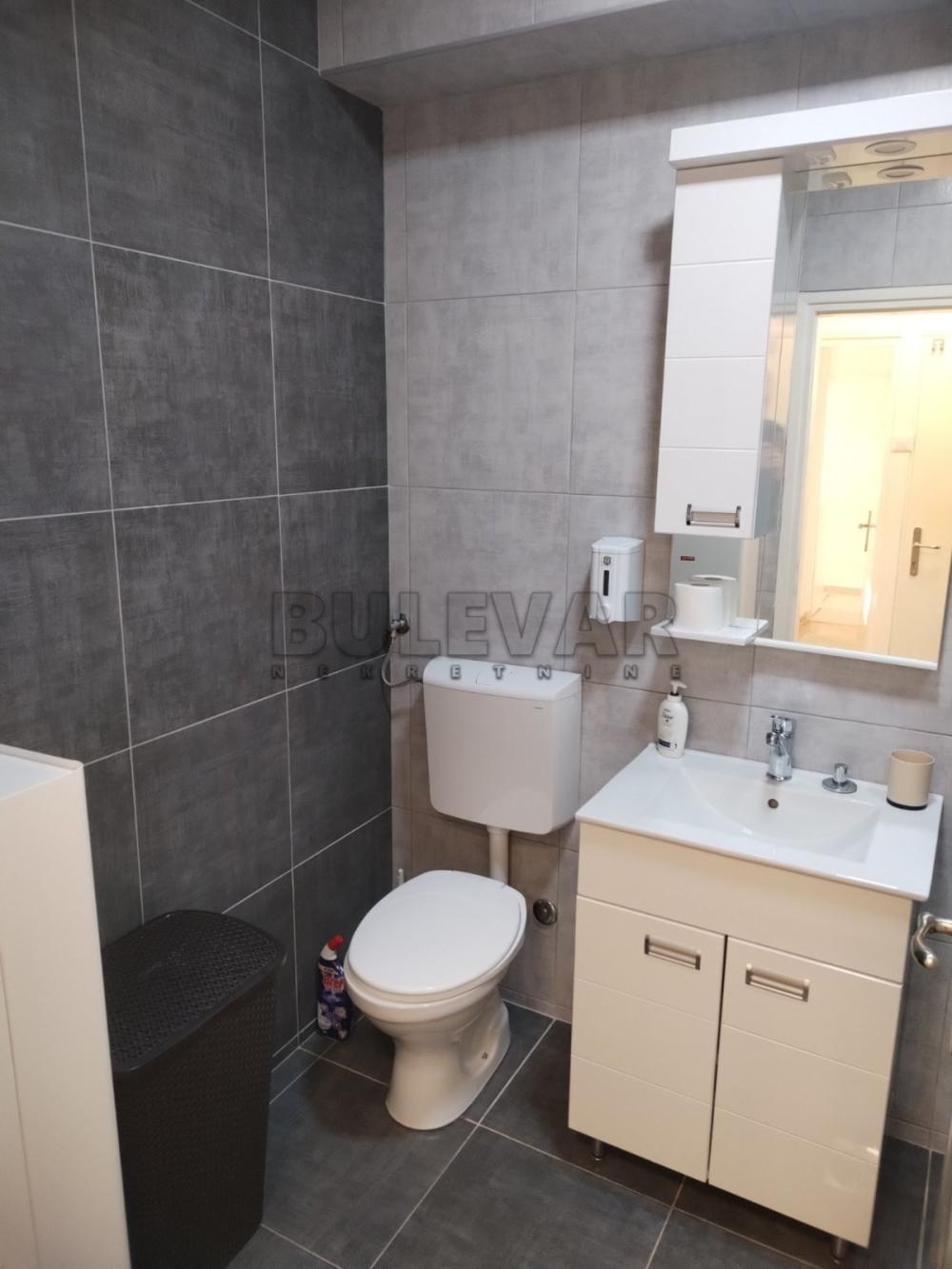 Slika 11 - Strahinjića Bana, Jednosoban stan za izdavanje, 45m2, 450€