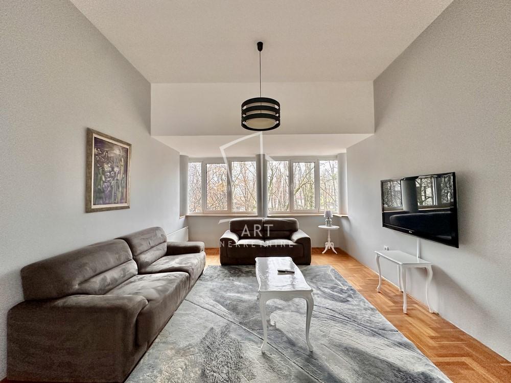 Slika 1 - Kronštatska, Petosoban stan za izdavanje, 151m2, 1.200€