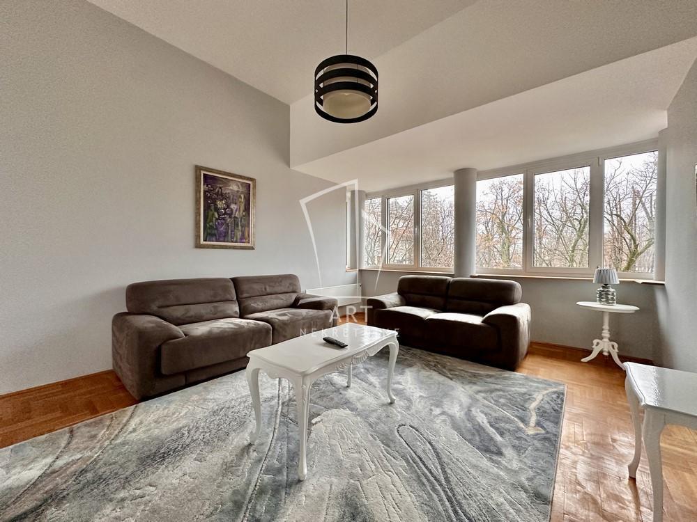 Glavna slika -Kronštatska, Petosoban stan za izdavanje, 151m2, 1.200€