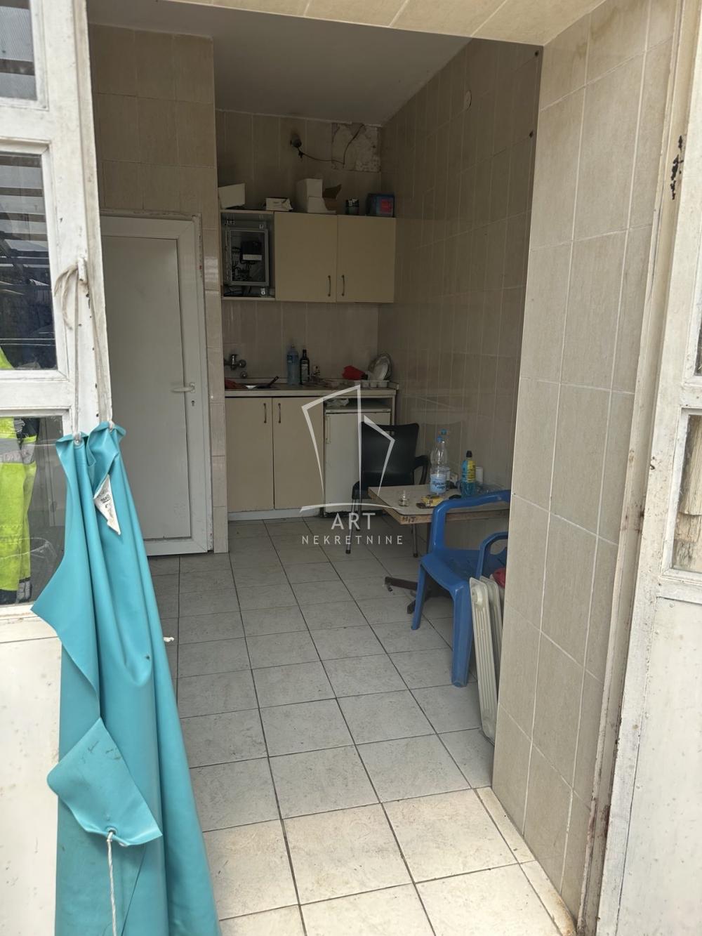 Slika 10 - Cara Dušana,  Lokal na prodaju, 141m2, 289.050€