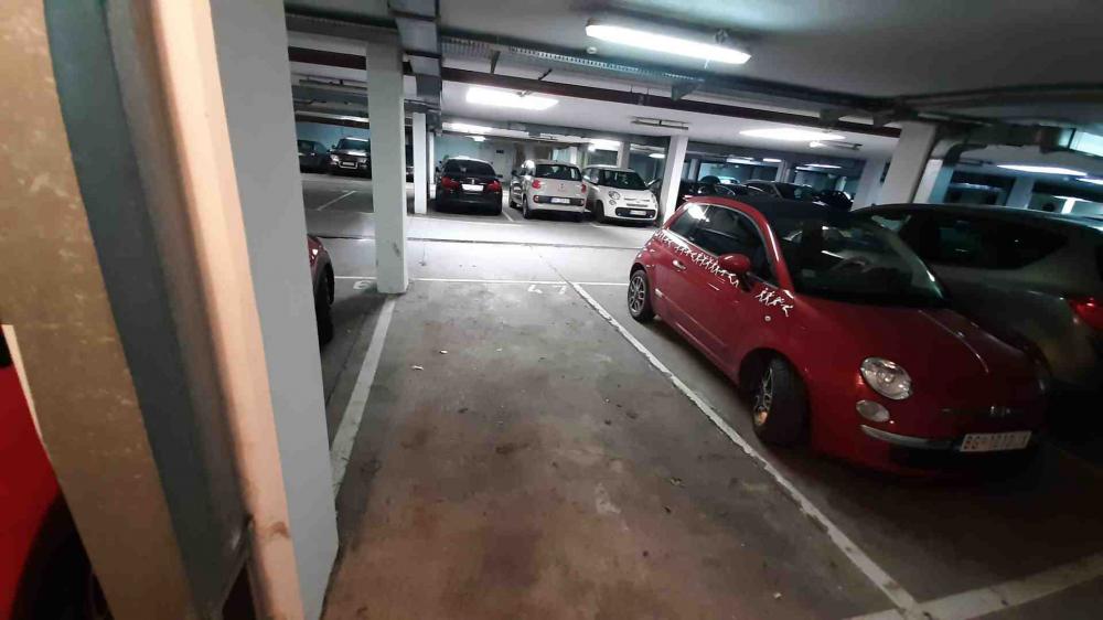 Slika 11 - Bulevar Arsenija Čarnojevića,  Lokal za izdavanje, 60m2, 800€