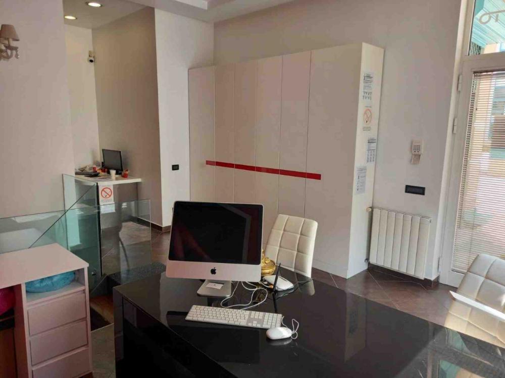 Slika 5 - Bulevar Arsenija Čarnojevića,  Lokal za izdavanje, 60m2, 800€