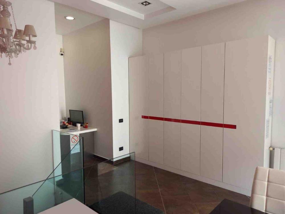 Slika 6 - Bulevar Arsenija Čarnojevića,  Lokal za izdavanje, 60m2, 800€