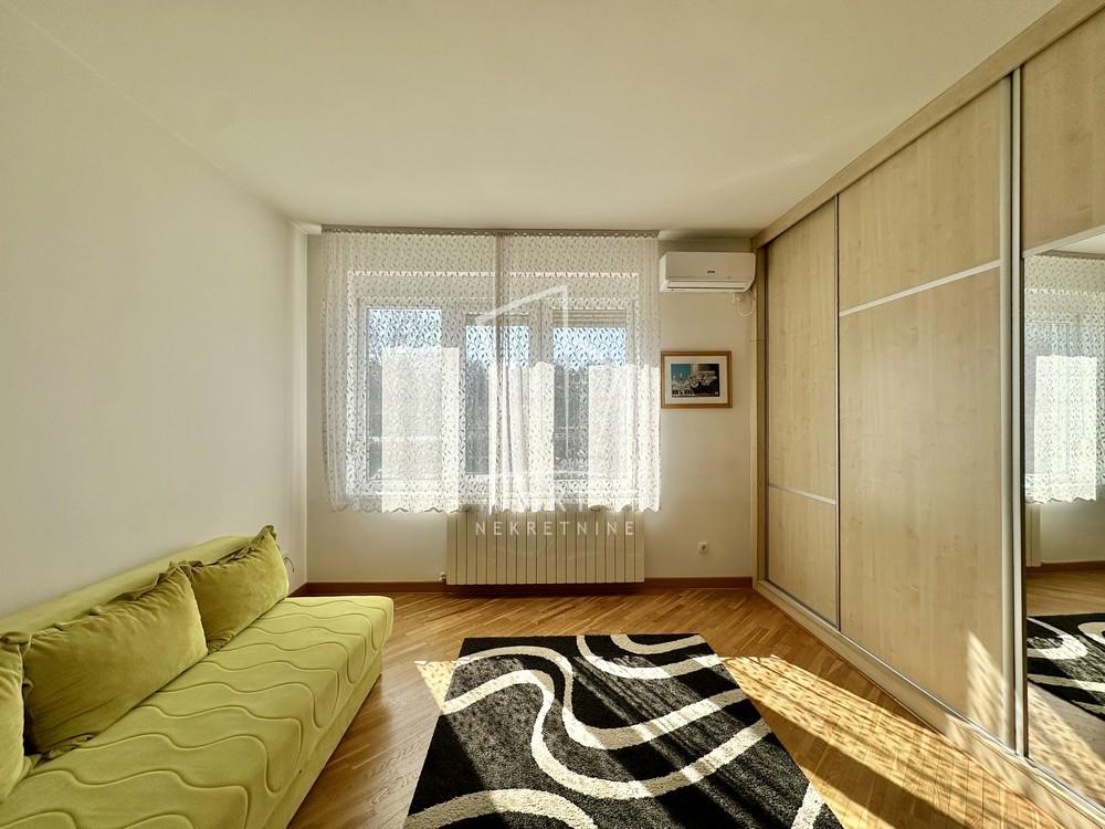 Slika 2 - Ilije Garašanina, Trosoban stan za izdavanje, 92m2, 1.100€