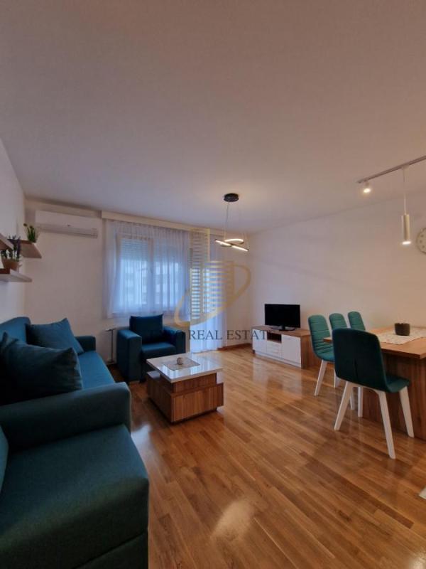 Slika 2 - Trosoban stan za izdavanje, 60m2, 500€