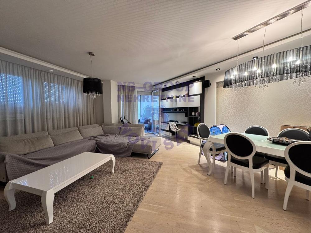Glavna slika -Četvorosoban stan na prodaju, 131m2, 247.200€