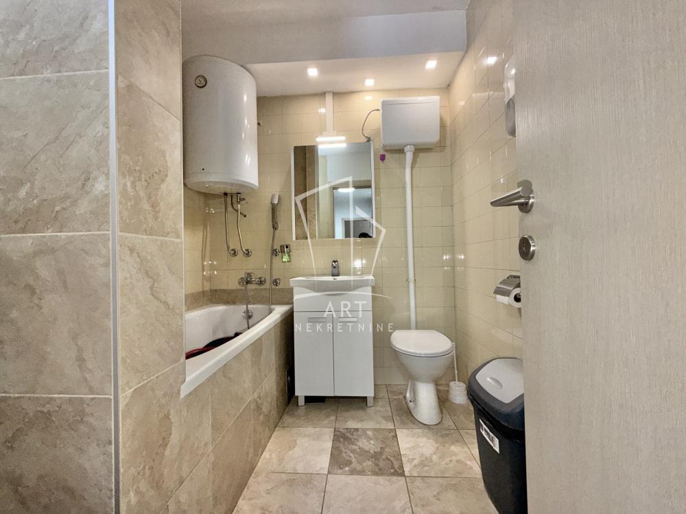 Slika 11 - Danila Lekića Španca,  Lokal za izdavanje, 85m2, 1.200€