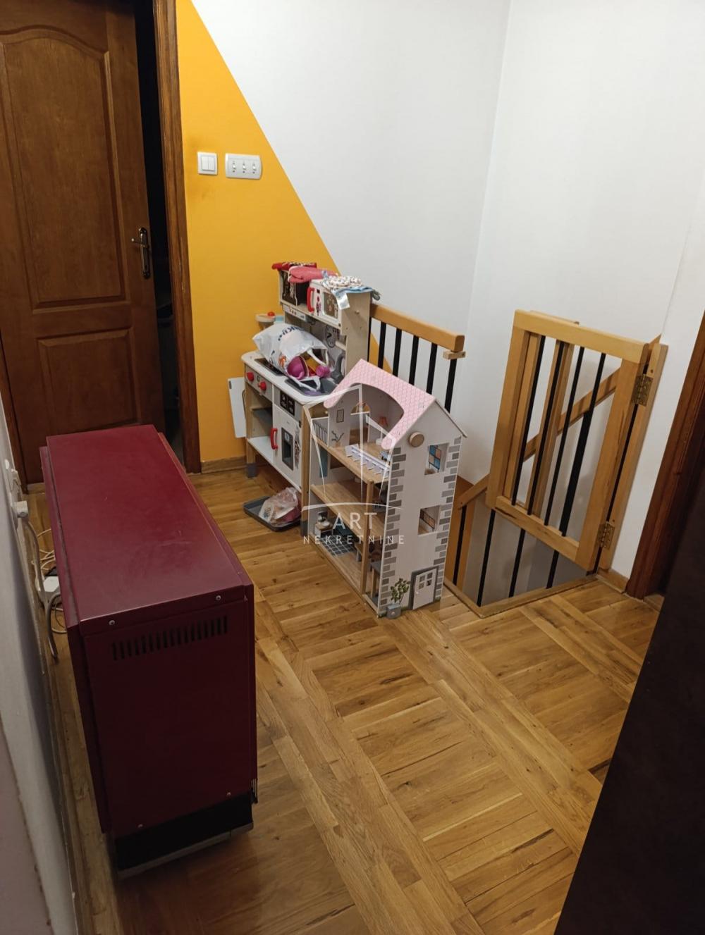 Slika 8 - Dr Đorđa Joanovića, Trosoban stan na prodaju, 72m2, 163.900€