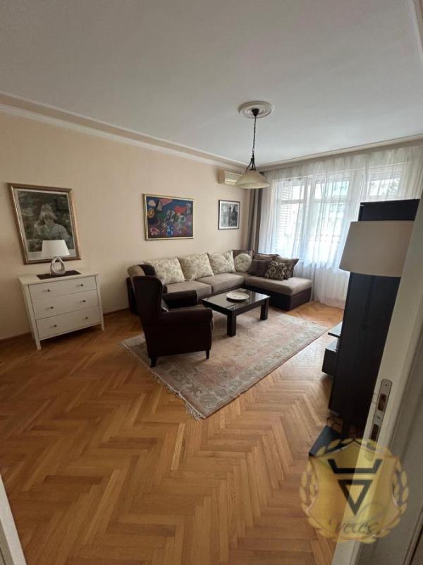 Glavna slika -Dvosoban stan za izdavanje, 68m2, 650€