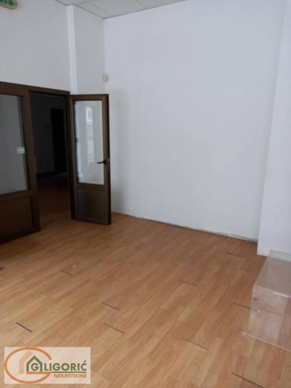 Slika 5 -  Lokal za izdavanje, 210m2, 2.700€