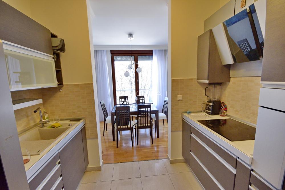 Slika 5 - Veljka Lukića-Kurjaka, Trosoban stan za izdavanje, 85m2, 1.500€