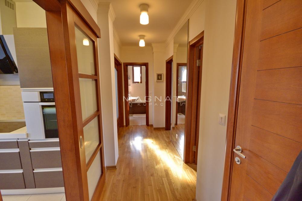 Slika 11 - Veljka Lukića-Kurjaka, Trosoban stan za izdavanje, 85m2, 1.500€