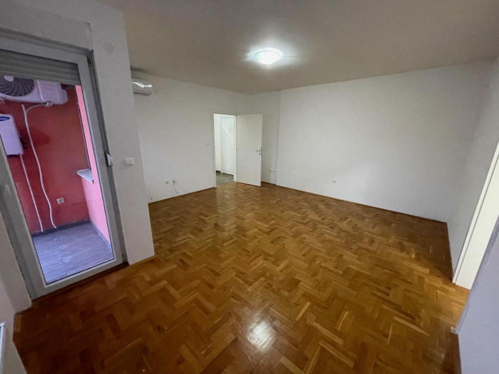 Slika 3 - Dvosoban stan za izdavanje, 50m2, 500€