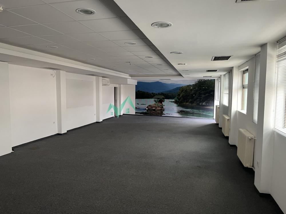 Slika 6 -  Lokal za izdavanje, 1050m2, 10.000€