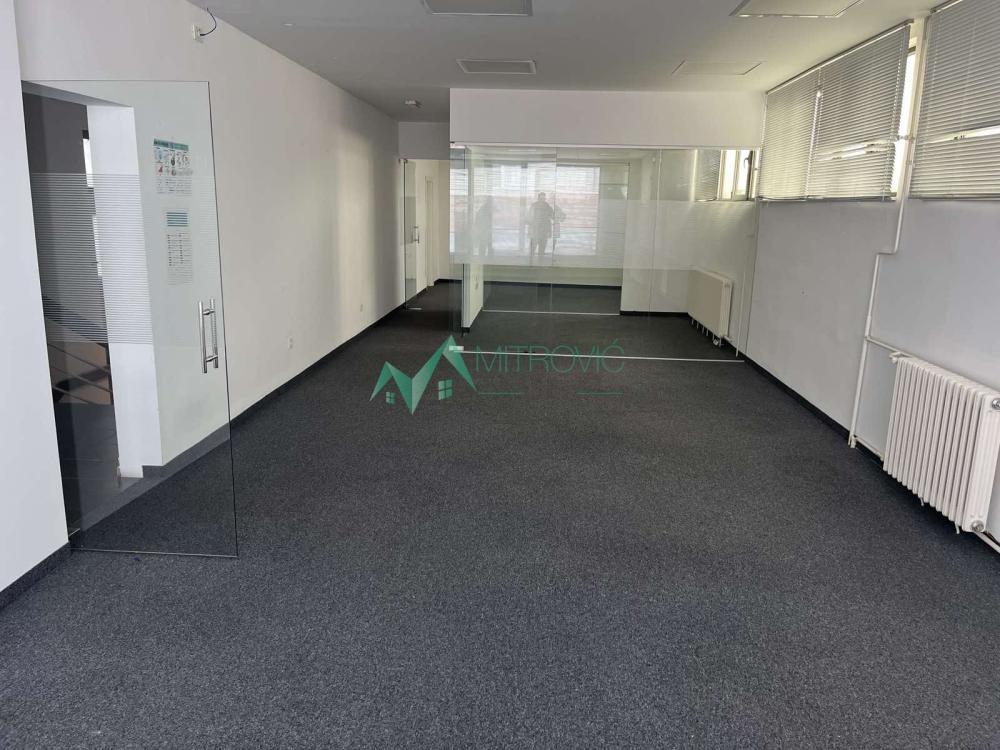 Slika 7 -  Lokal za izdavanje, 1050m2, 10.000€