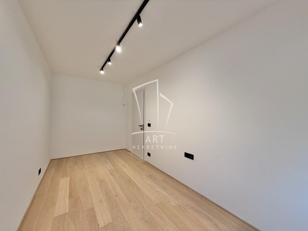 Slika 11 - Sazonova, Petosoban stan za izdavanje, 152m2, 1.950€