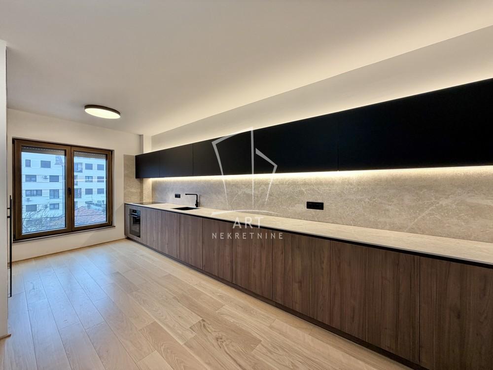 Slika 5 - Sazonova, Petosoban stan za izdavanje, 152m2, 1.950€