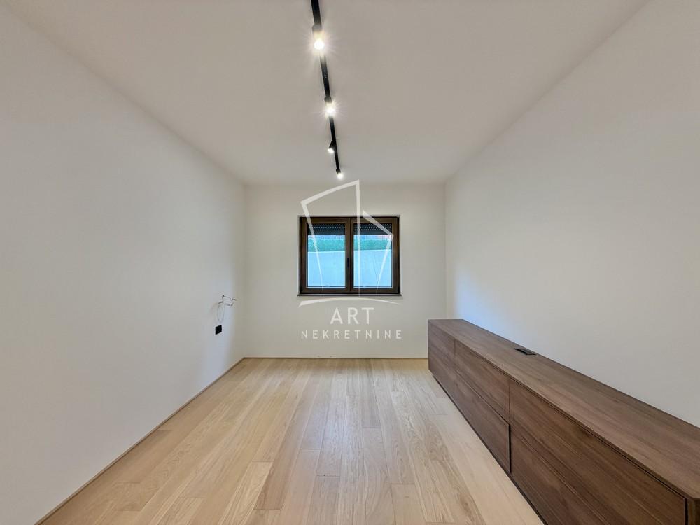 Slika 8 - Sazonova, Petosoban stan za izdavanje, 152m2, 1.950€