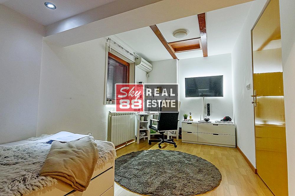 Slika 8 - Santiceva, Četvorosoban stan na prodaju, 104m2, 445.000€