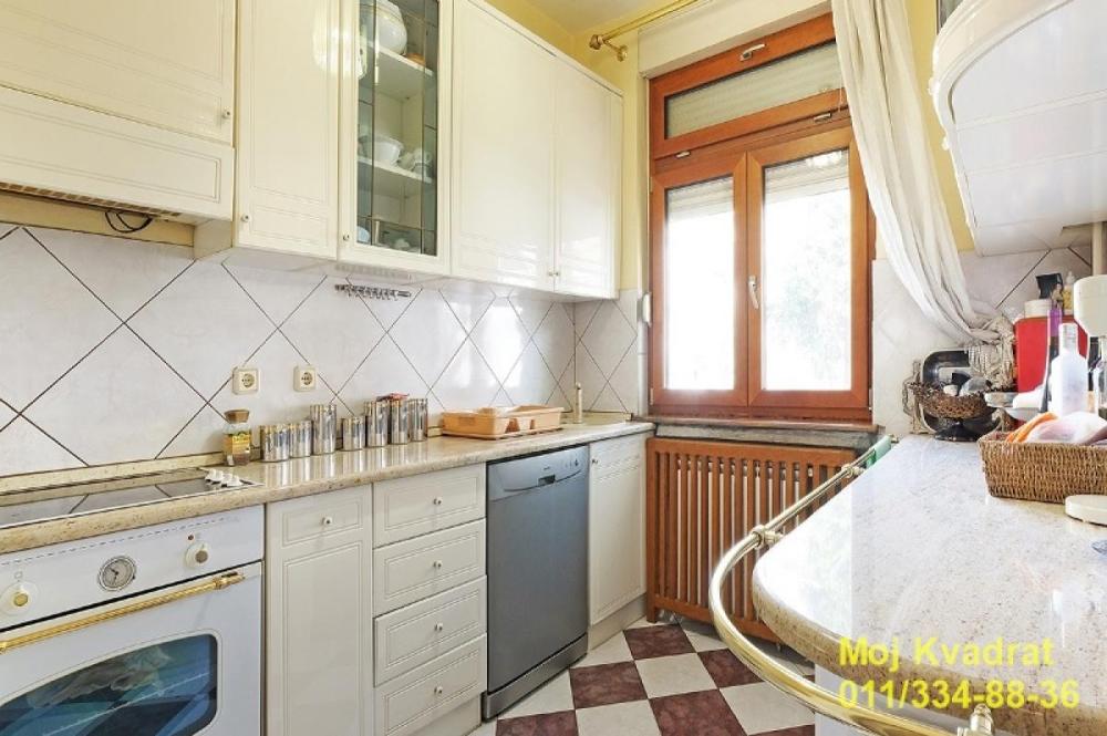 Slika 4 -  Kuća na prodaju, 250m2, 420.000€