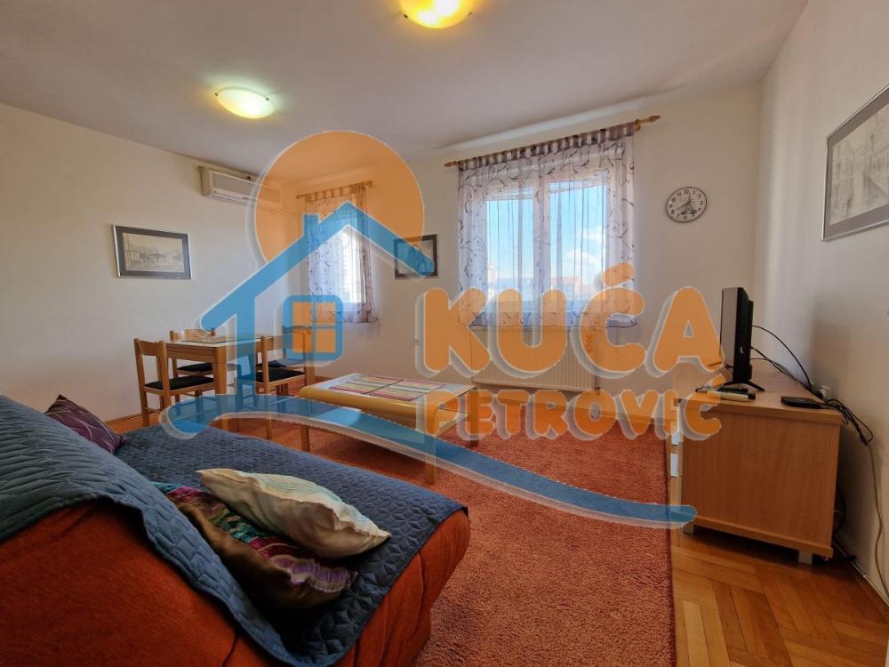 Slika 1 - Zelengorska, Dvosoban stan za izdavanje, 46m2, 400€