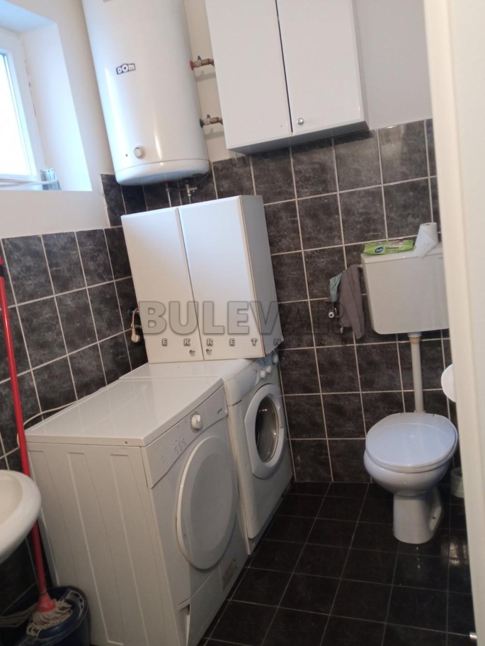 Slika 8 - Obrenovićeva,  Lokal za izdavanje, 44m2, 350€