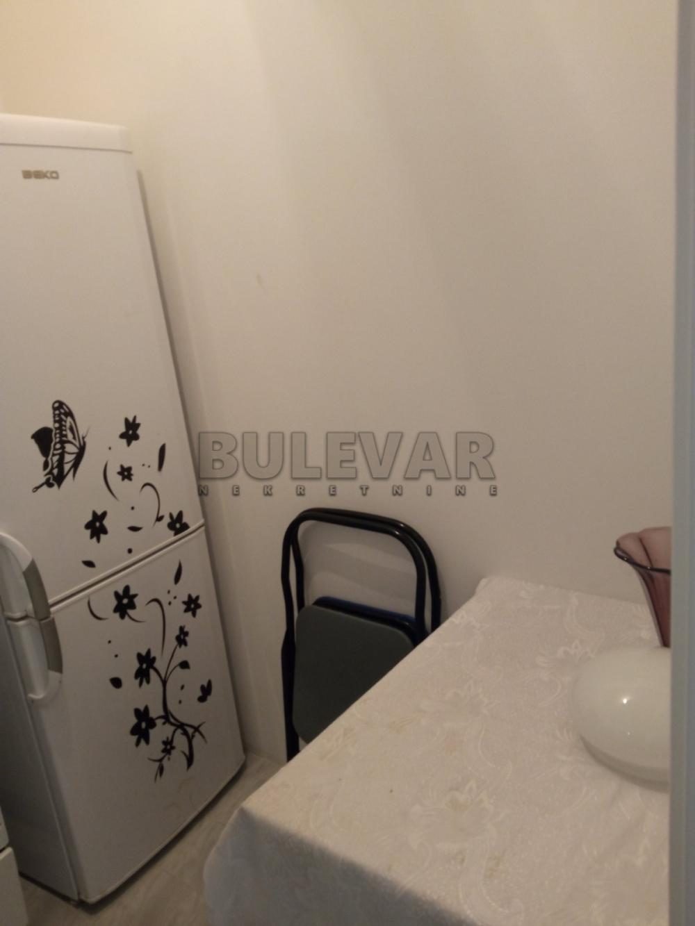 Slika 6 - Obrenovićeva,  Lokal za izdavanje, 44m2, 350€