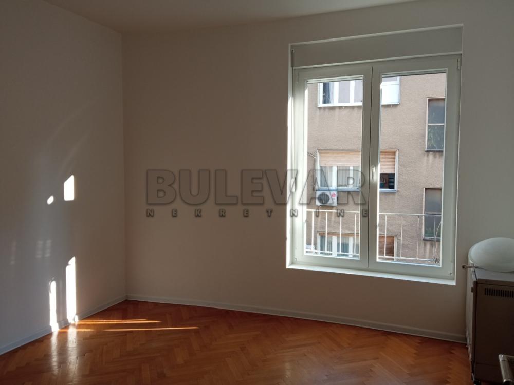 Slika 7 - Obrenovićeva,  Lokal za izdavanje, 44m2, 350€