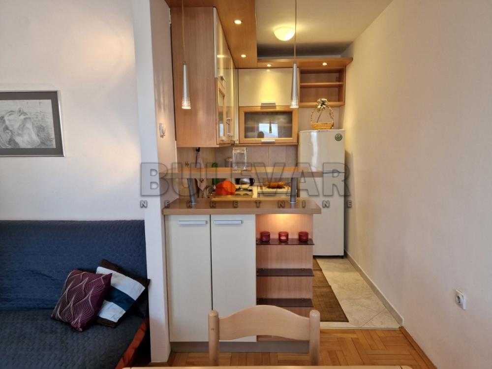 Slika 6 - Zelengorska, Dvosoban stan za izdavanje, 46m2, 400€