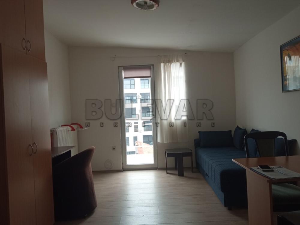 Slika 2 - Janka Veselinovića, Stan za izdavanje, 20m2, 240€