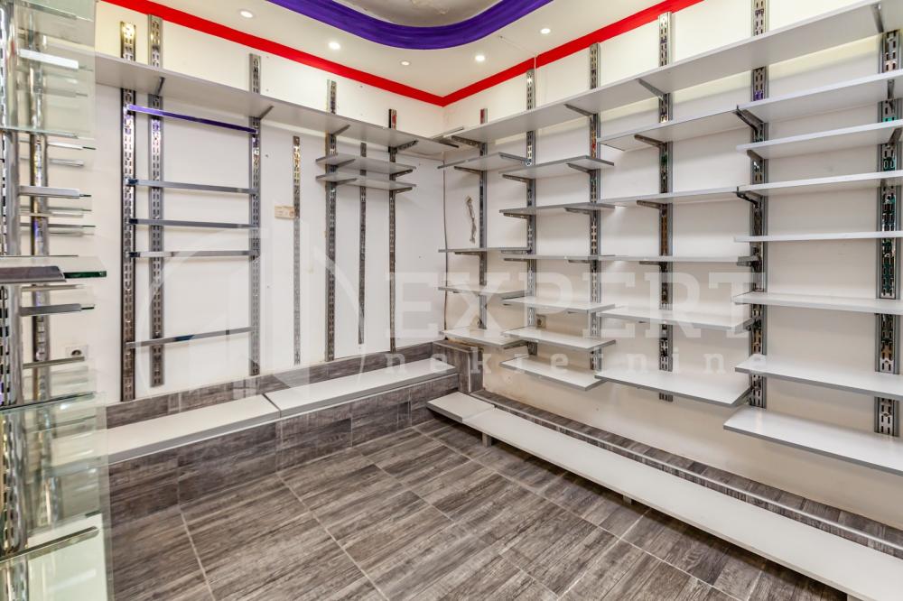 Slika 1 - Obrenovićeva,  Lokal na prodaju, 9m2, 18.000€