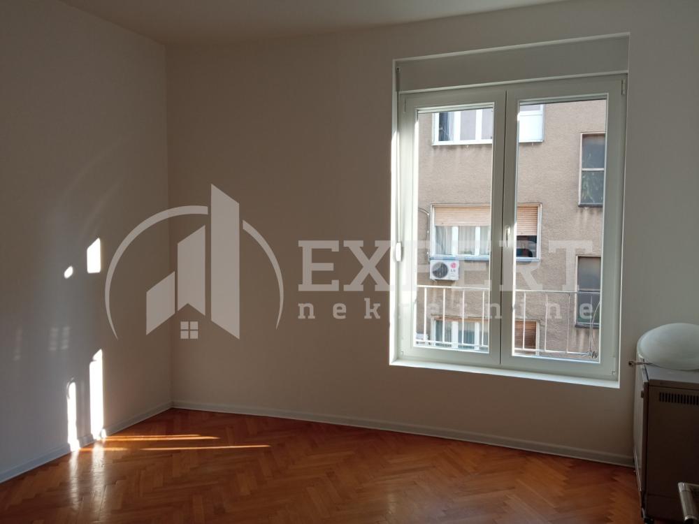 Slika 7 - Obrenovićeva,  Lokal za izdavanje, 44m2, 350€