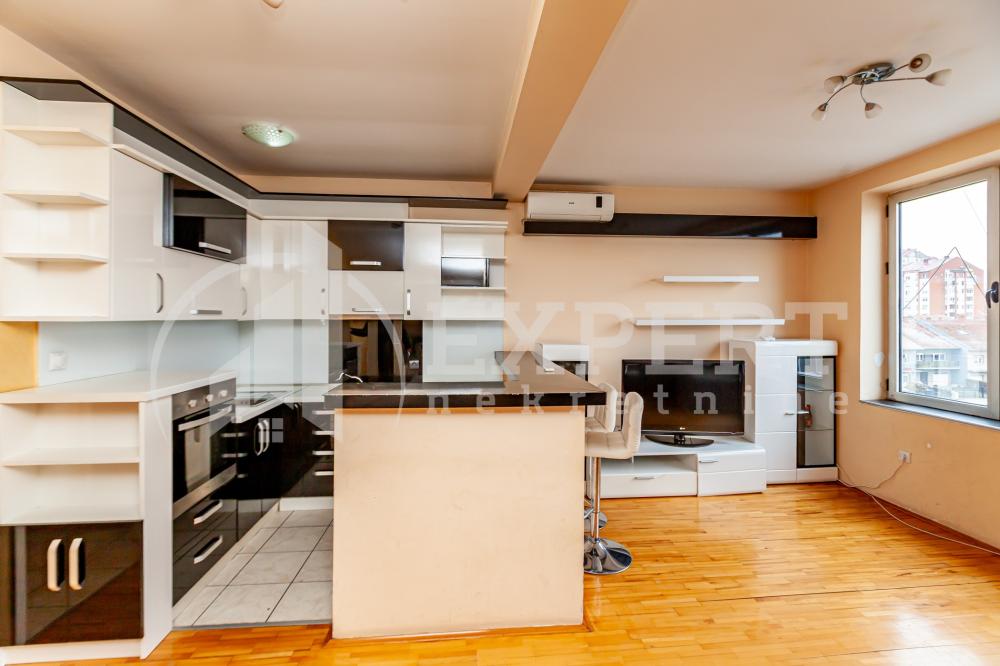 Slika 1 - Vizantijski bulevar, Troiposoban stan na prodaju, 82m2, 142.800€