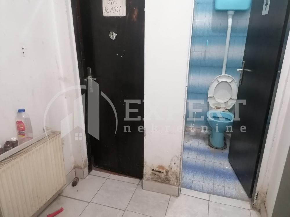 Slika 3 - Gabrovački put,  Kuća na prodaju, 390m2, 175.000€