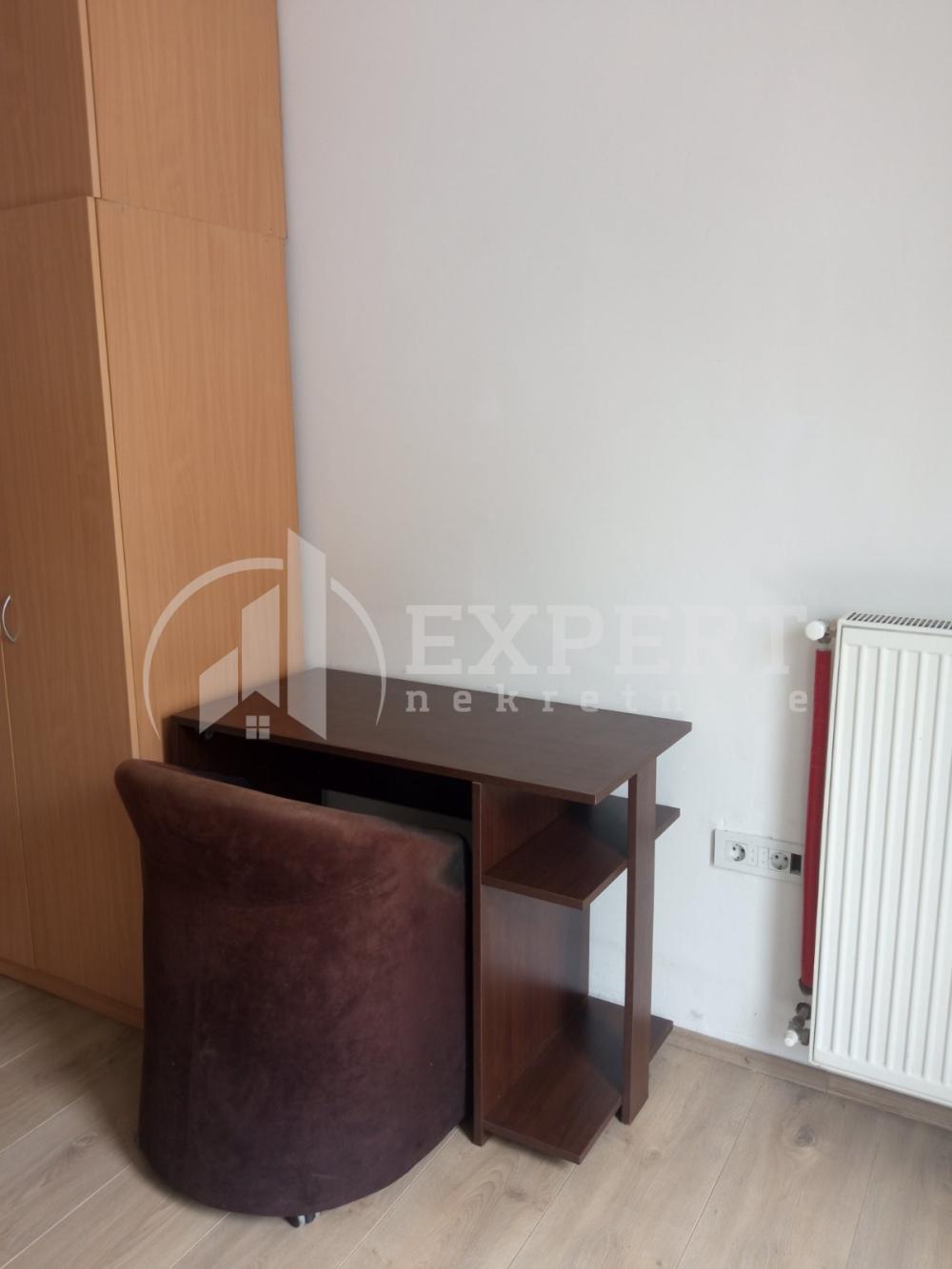 Slika 3 - Janka Veselinovića,  Stan za izdavanje, 20m2, 240€