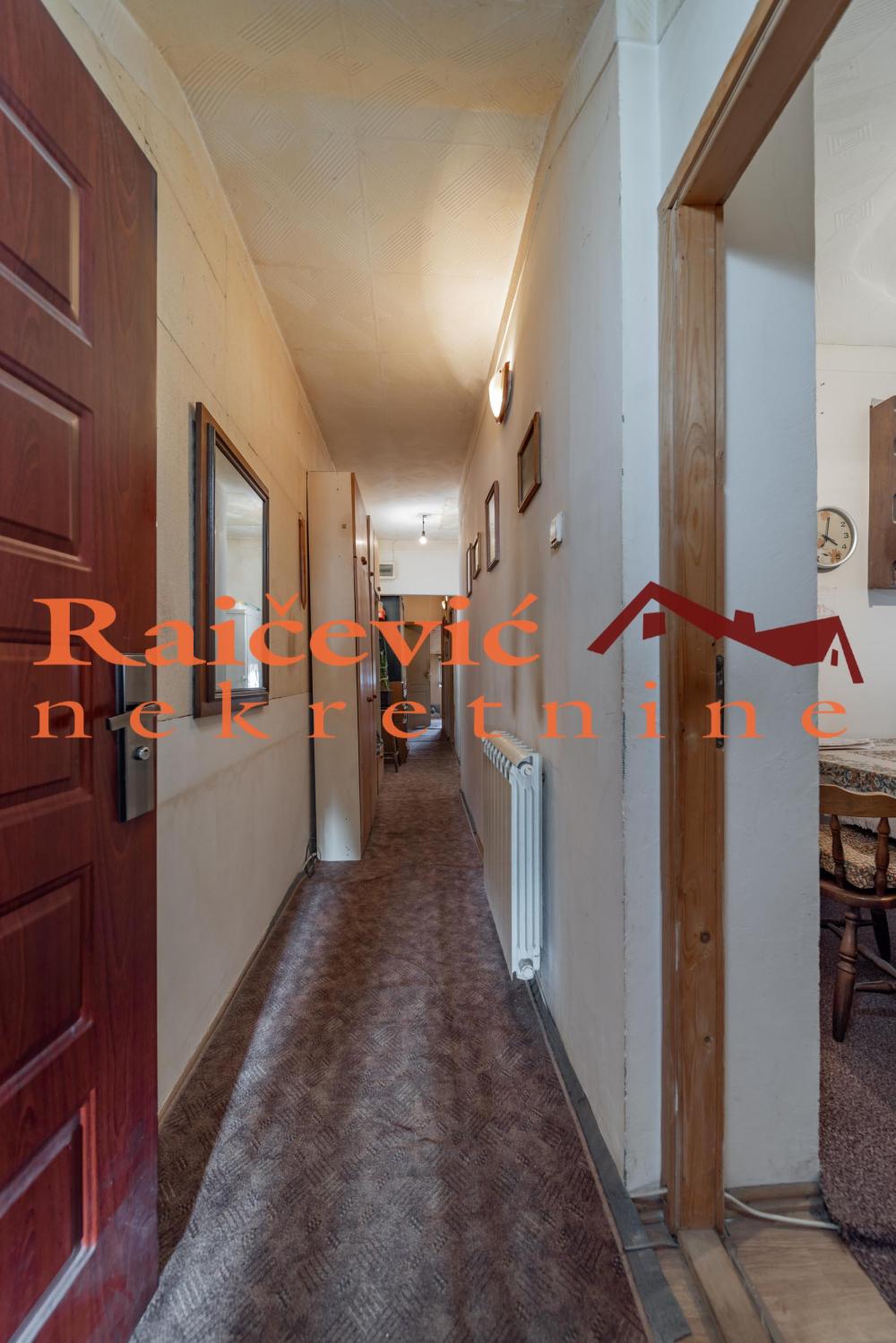 Slika 4 - Omladinsko setaliste, Četvoroiposoban stan na prodaju, 91m2, 123.000€