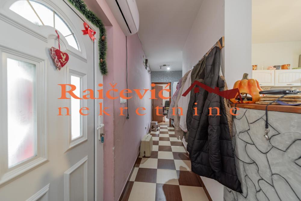 Slika 7 - Omladinsko setaliste, Trosoban stan na prodaju, 115m2, 175.000€