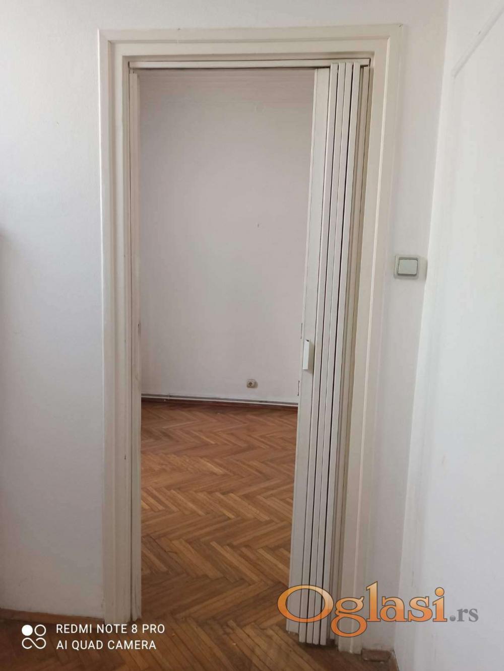 Slika 7 - Krunska,  Lokal za izdavanje, 132m2, 1.500€