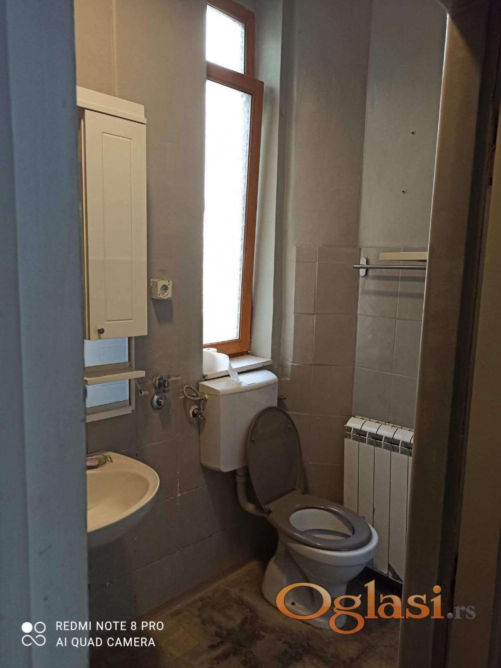 Slika 9 - Krunska,  Lokal za izdavanje, 132m2, 1.500€