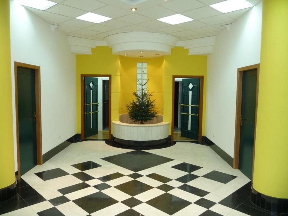 Glavna slika -Bulevar Arsenija Čarnojevića,  Lokal na prodaju, 188m2, 398.000€