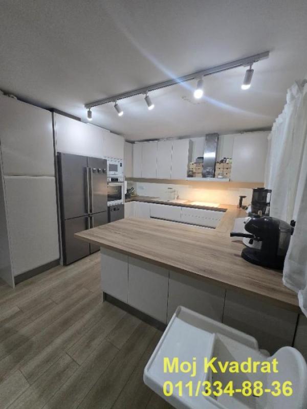 Slika 4 -  Kuća na prodaju, 203m2, 450.000€