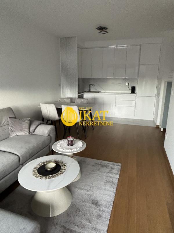 Glavna slika -Milana Rakića, Trosoban stan za izdavanje, 63m2, 1.000€