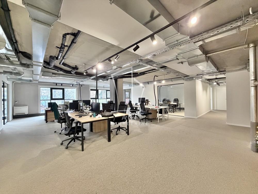 Glavna slika -Bulevar Kralja Aleksandra,  Lokal za izdavanje, 380m2, 4.942€