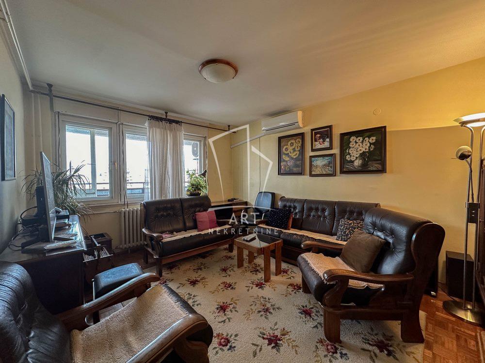 Slika 1 - Poručnika Spasića i Mašere, Troiposoban stan na prodaju, 90m2, 295.000€