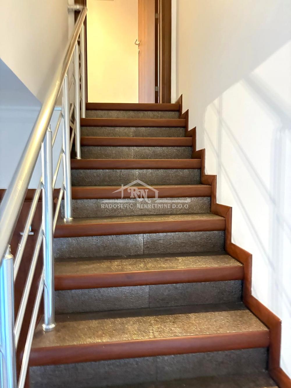 Slika 10 - Luke Vojvodića, Četvorosoban stan na prodaju, 95m2, 260.000€